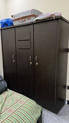 Almari wardrobe just like new
