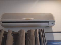 Haier Ac Gree outer unit 1.5 ton  full chilled and working condition