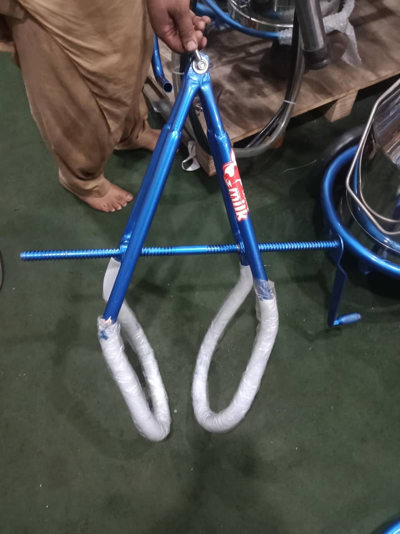 Milking Machine for cows and buffalos 4