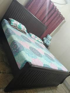 Bed set with dressing table