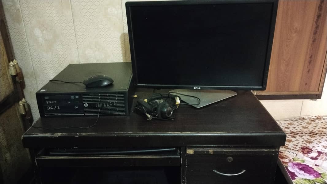 Affordable core i5 4th generation dell desktop computer with LCD 3