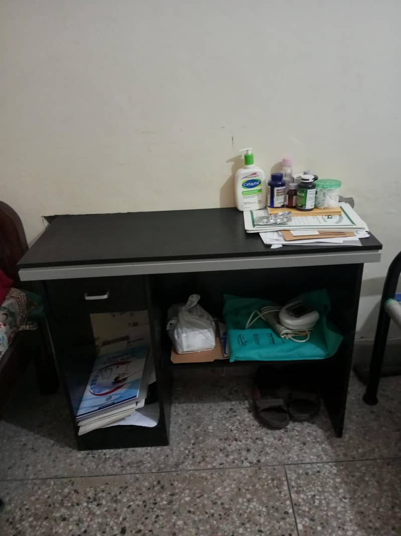 study and computer table with office chair 2