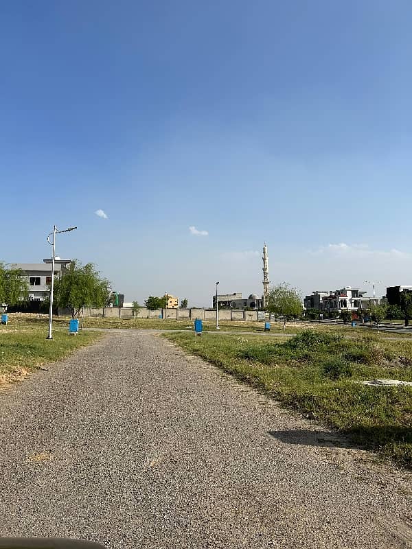 Beautiful Third From Corner Level Plot Available For Sale 4