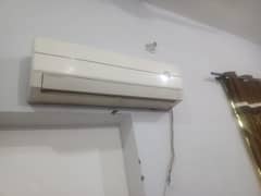 1.5 tons Gree Split AC