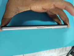 Vivo y20 4/64 with box charger