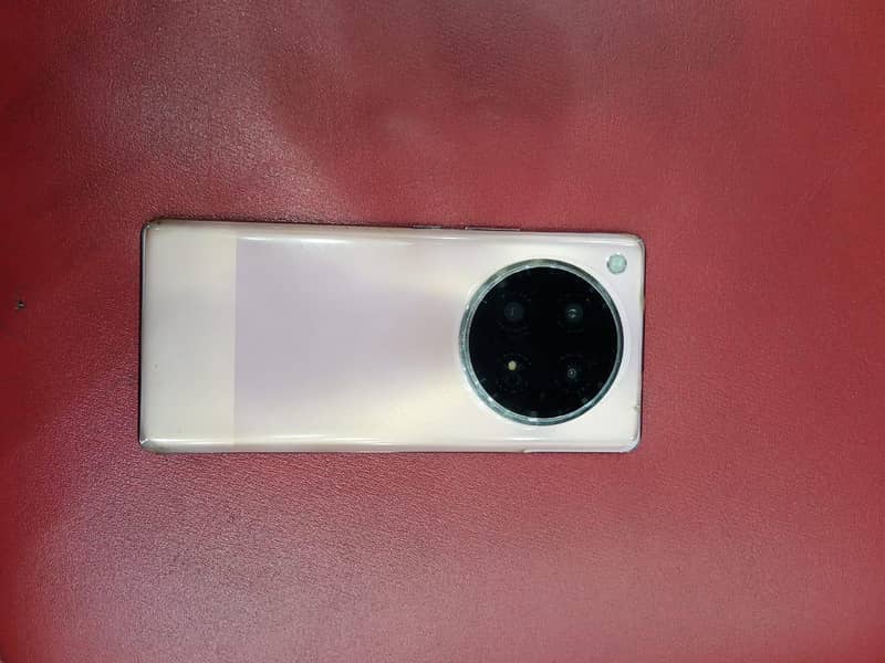 Infinix zero 40 10/10 condition complete box 0