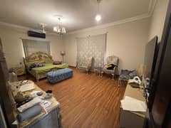 **Bunglow for Rent* 300 yards 1+3 bedroom well maintained need n clean house tiled nd wooden flooring rent 275. . . 0322.5996882