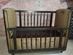 baby cot