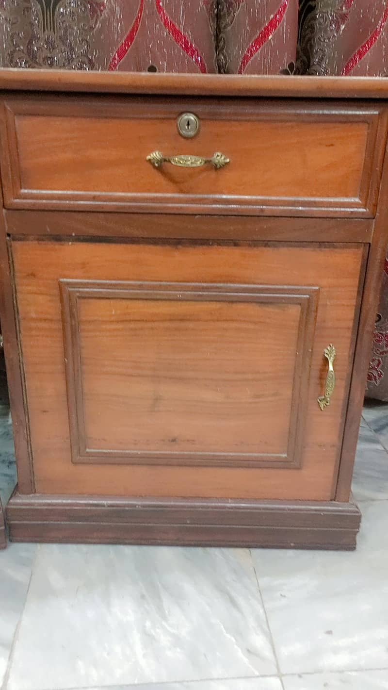 side tables 0