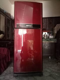 Medium Size fridge like new bilkul ok hai full cooling karta hai