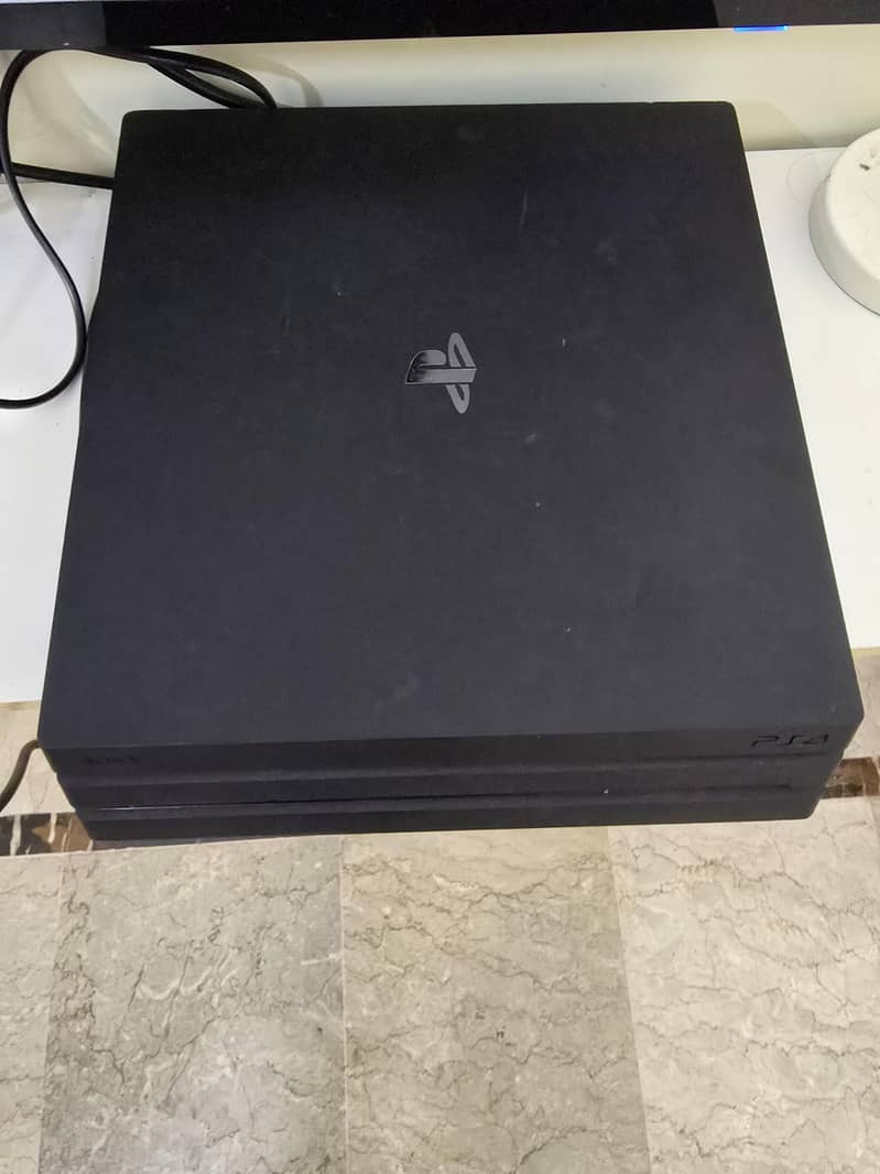 Ps4 pro original condition with one controller 0
