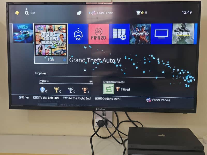 Ps4 pro original condition with one controller 2