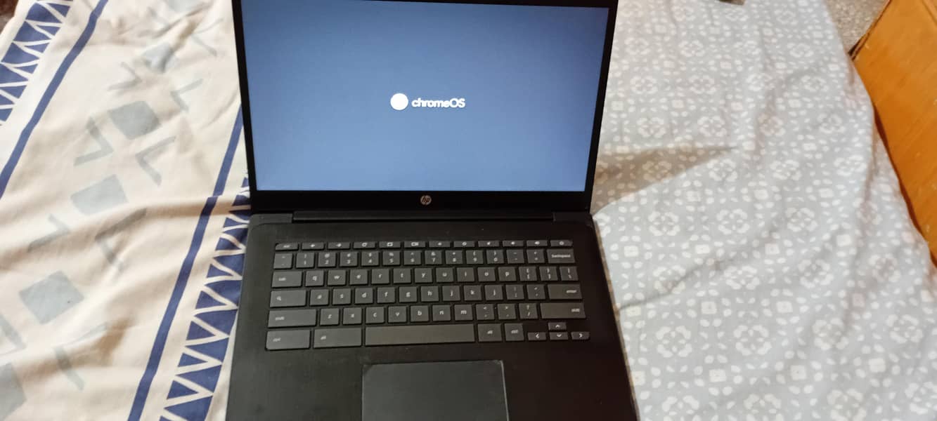 Chrome book in good condition with HD display 0