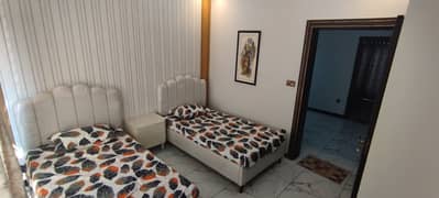 5 MARLA FURNISHED FULL HOUSE AVAILABLE FOR RENT IN M BLOCK BAHRIA TOWN
