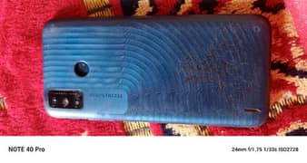 Tecno spark 6 go 4/64 only minor crack