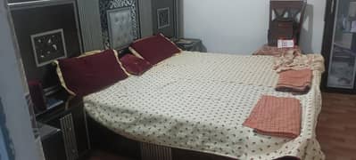 Bridal bedroom set with Dressing table