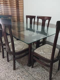 Dinning table for sale