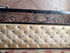 only 3 month use ok bed no damages