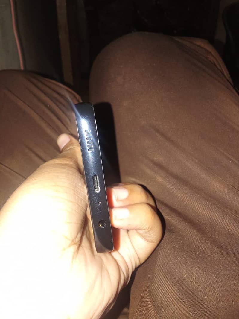 A05, 6/128, 3 time charge, 1 weak use, 10/10 4