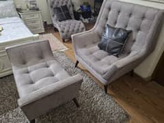 Bedroom sofa with leg support