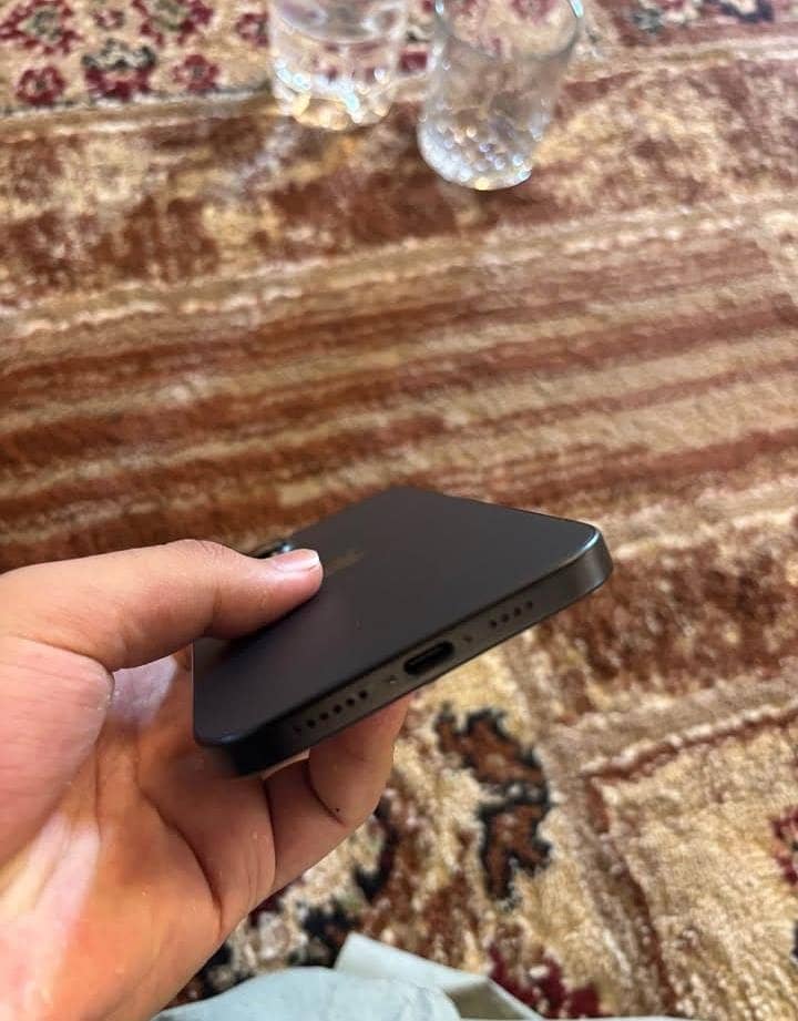 15 plus available with box - factory unlock 0