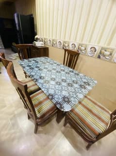 Elegant  Dining table with 5 chairs