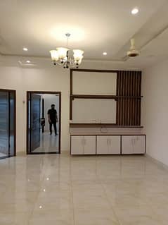 for rent upper portion available in bahria town Lahore near market bank park masjid