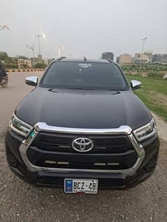 Toyota Hilux Revo V Automatic 2.8 2022