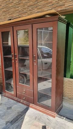 LongLife 3 Doors Showcase