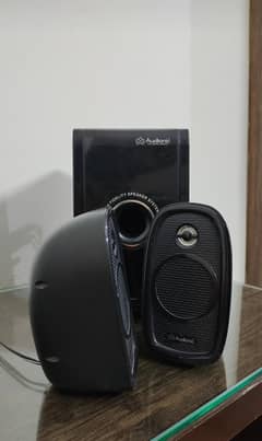 Audionic woofer with speakers