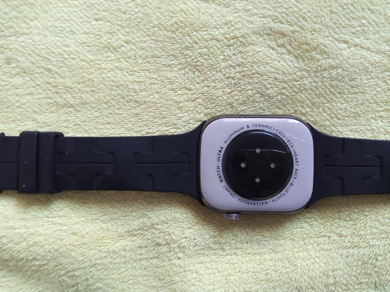 I am selling my android watch, which is scratchless and series 9 3