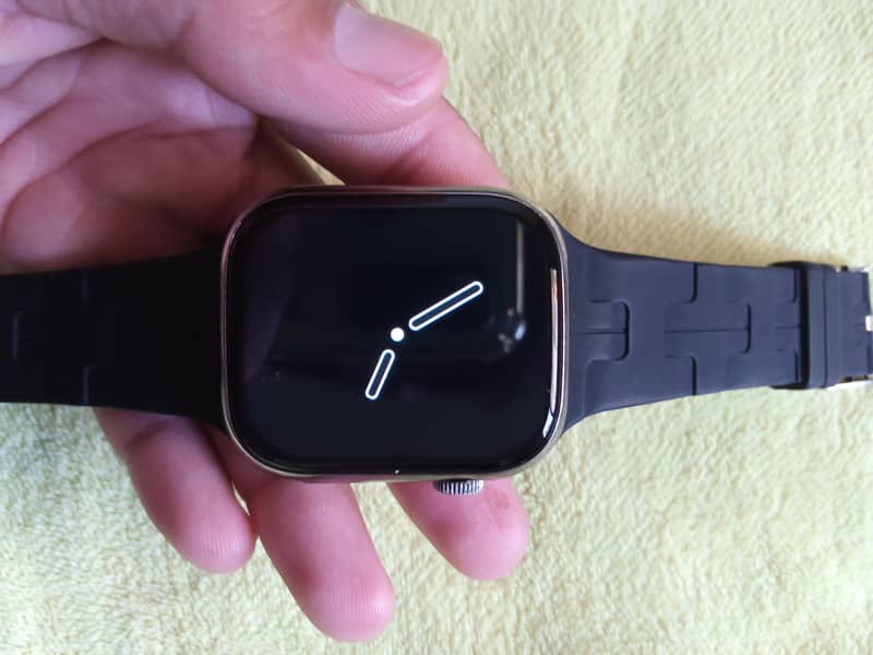 I am selling my android watch, which is scratchless and series 9 8