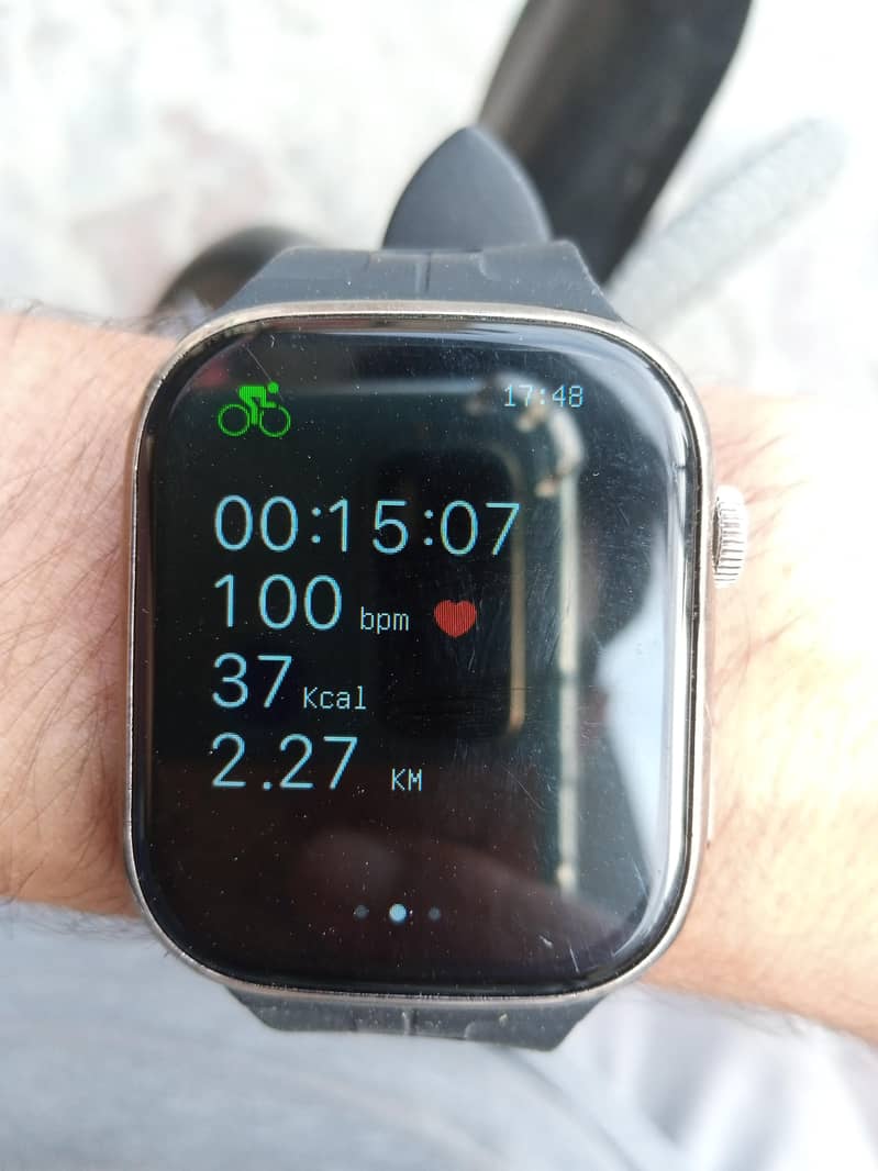 I am selling my android watch, which is scratchless and series 9 16