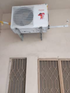 Haier split 1.5 ton AC
