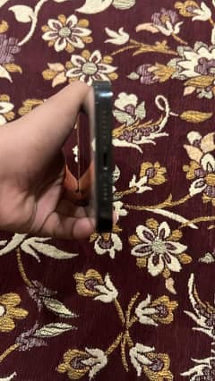 14 pro max black colour 10/10 condition battery health 88 gb 128
