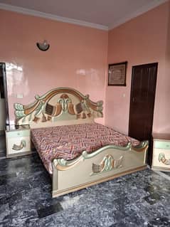 Bed and side tables for sale Deco paint
