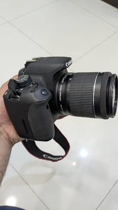 Caonon Eis 700d dslr camera with 18 55 mm zoom lens