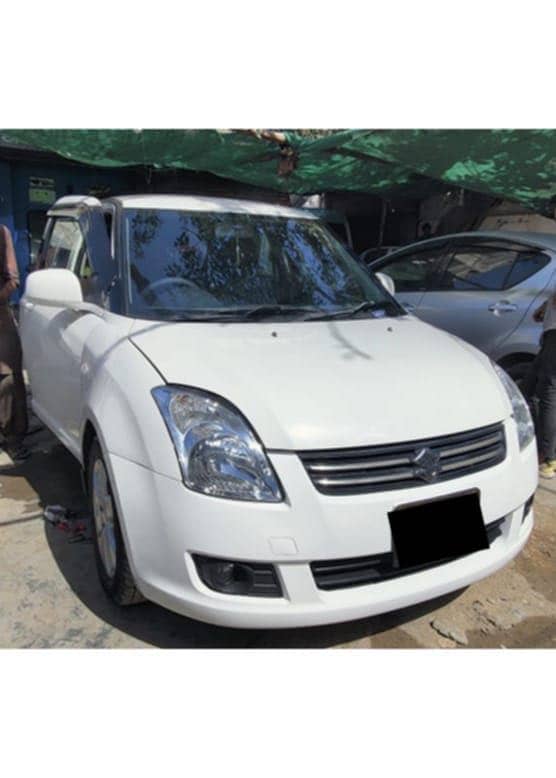2015 swift look like new without any scrap or touchup yet 6