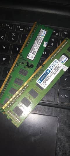 Ddr3 2gb ram for pc one of hyper ram and other of Samsung