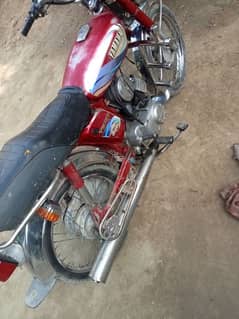 Yamaha bike for sale model 2001