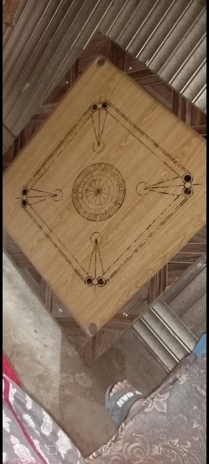 LARGE SIZE CAROM BOARD GAME WITH  STAGGER 1