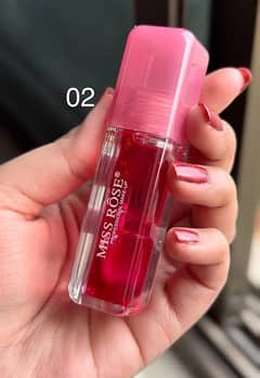 Miss rose lip oil/ lip gloss unsused in shade 02