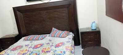 bed with side table just polish without mattress 03281010987
