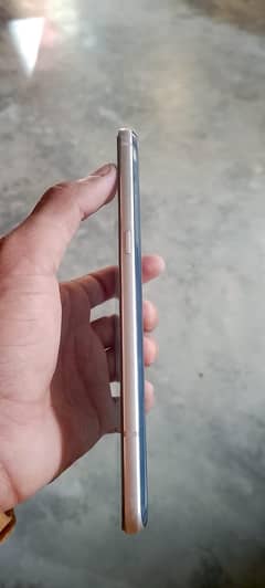 lg v60