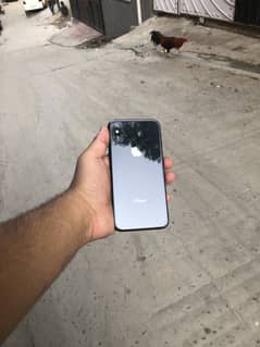 iPhone x 64 gb face id on with sim time
