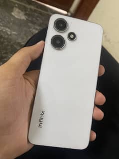 Infinix Hot 30 Play