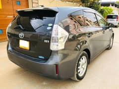 Prius Alpha 5 Seater