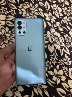 One Plus 9R 8/128 , Screen lines with original oneplus charger