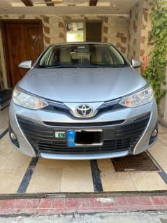 Toyota yaris top of the line variant