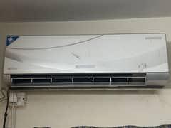 1.5 TON KENWOOD AC-EXCELLENT SPOTLESS CONDITION